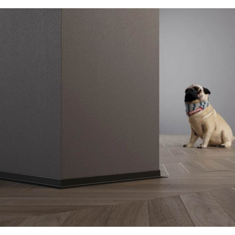 Антиплинтус ALU-N1520NEWR9003 — белый алюминиевый плинтус 15×20×2700 мм.
