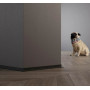 Антиплинтус ALU-N1520NEWR9003 — белый алюминиевый плинтус 15×20×2700 мм.