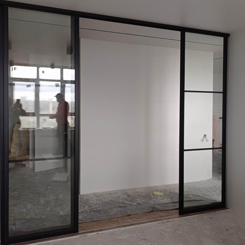 Скляна розсувна перегородка Loft нижньоопорна система чорний профіль