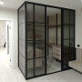 Кутова скляна перегородка Graphite Corner чорний структурний профіль